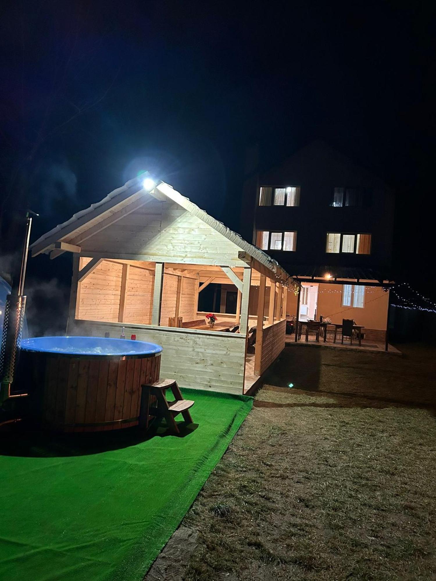 Hotel Popasul Drumetului Transfagarasan Curtea de Argeş Exteriér fotografie